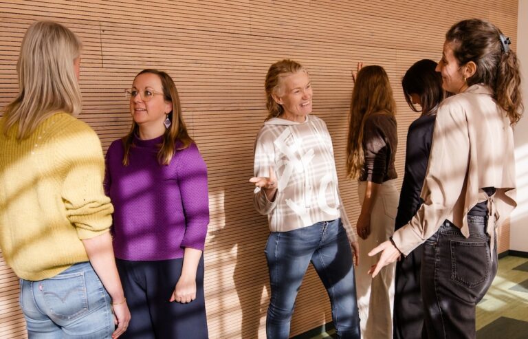 Menschen in einer systemischen Aufstellung